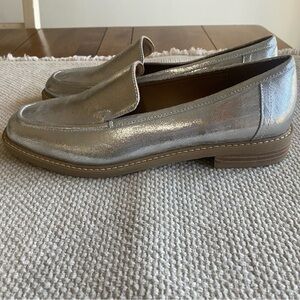 NWOT Dolce Vita Fran Loafer Silver Faux Leather Two-Toned Square Toe Sz 10M